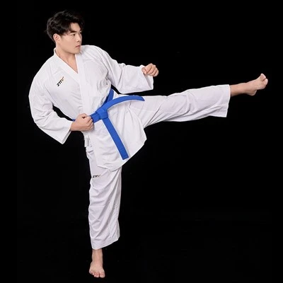 Uniforma de karate pentru adulți și copii